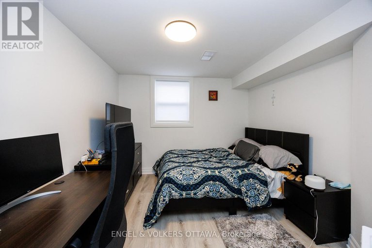 28874950/2204-utah-street/alta-vista/ottawa/ontario/K1H7W8_23