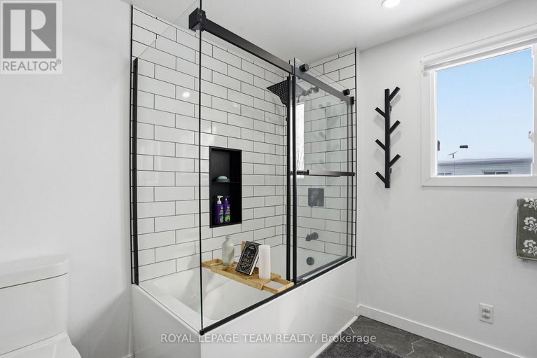 29354963/250-pattee-road/champlain-twp/champlain/ontario/K6A2R2_14