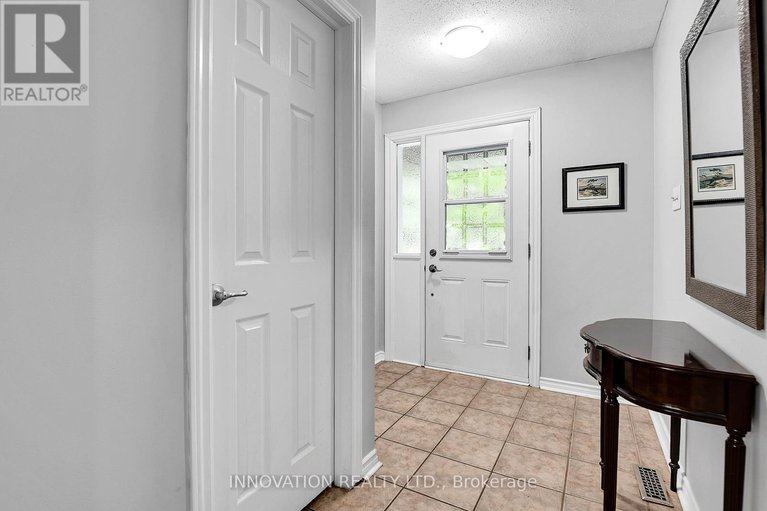 28396944/44-alberni-street/on-the-green/ottawa/ontario/K2J2M6_5