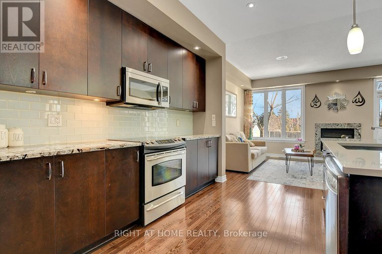 28116304/554-barrick-hill-road/emerald-meadowstrailwest/ottawa/ontario/K2M0B4_10