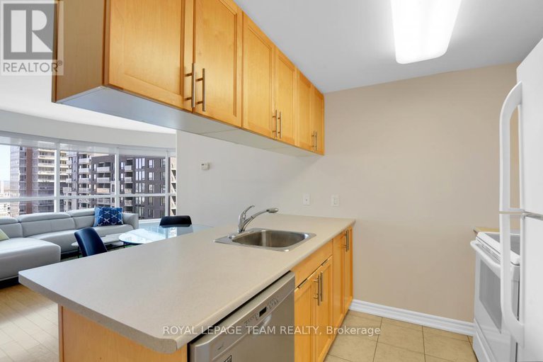 28257141/1704-234-rideau-street/sandy-hill/ottawa/ontario/K1N0A9_15