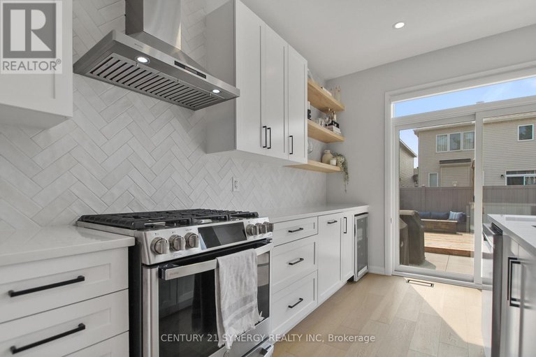 28715652/2104-caltra-crescent/half-moon-bay/ottawa/ontario/K2J6V4_17