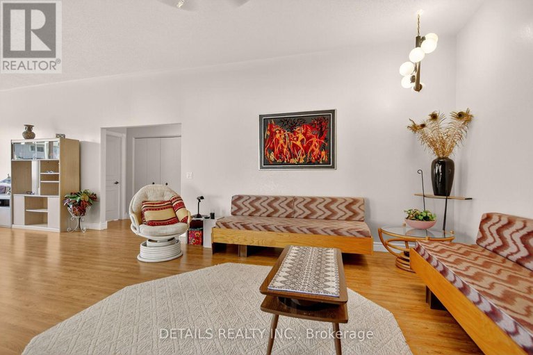 29023437/7-eagle-chase-court/cedargrovefraserdale/ottawa/ontario/K2J3N5_24
