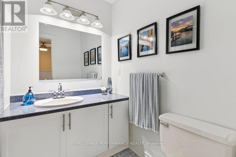 28847039/5-forsyth-lane/crystal-beach/ottawa/ontario/K2H9H1_36