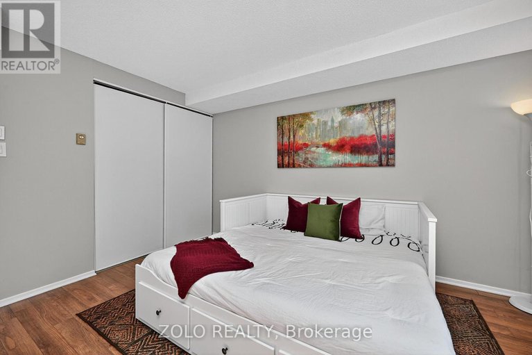 28868056/501-50-emmerson-avenue/mechanicsville/ottawa/ontario/K1Y4P7_26
