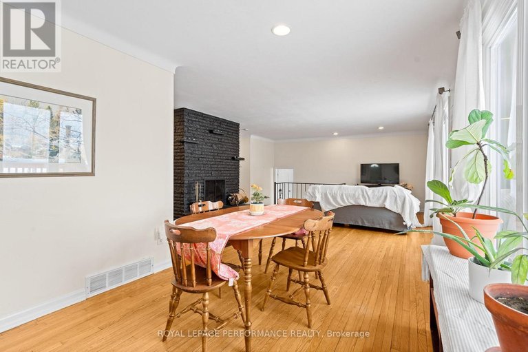 29452601/1430-edgecliffe-avenue/carlington/ottawa/ontario/K1Z8G1_13