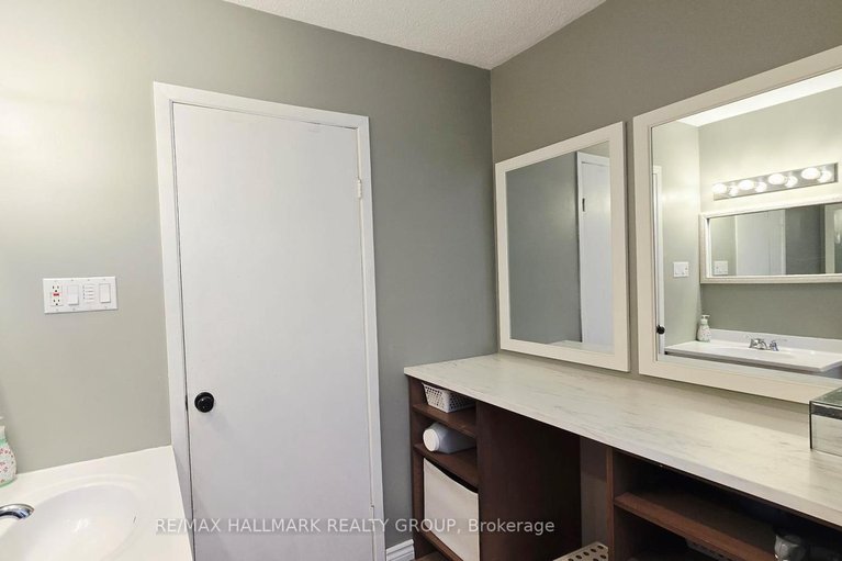 29683864/244-baldwin-street/constance-bay/ottawa/ontario/K0A3M0_19