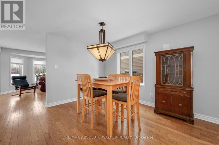 29392519/2351-glandriel-crescent/springridgeeast-village/ottawa/ontario/K4A4S8_9