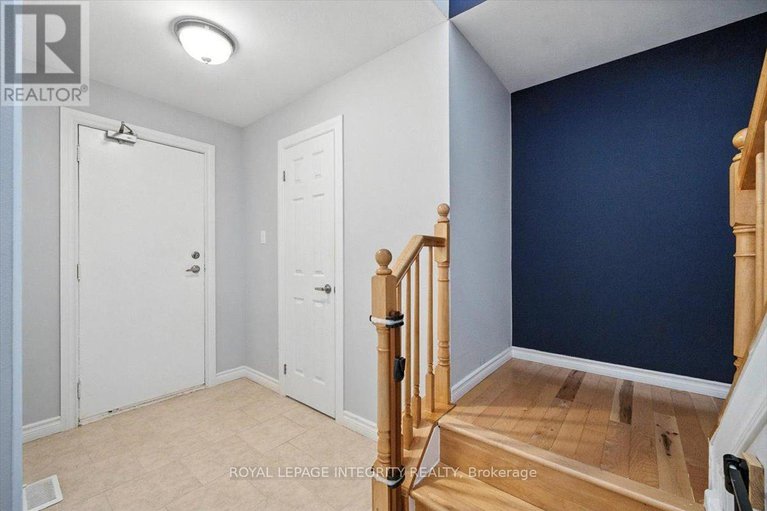 28632317/1097-moselle-crescent/convent-glen/ottawa/ontario/K1C2S8_16
