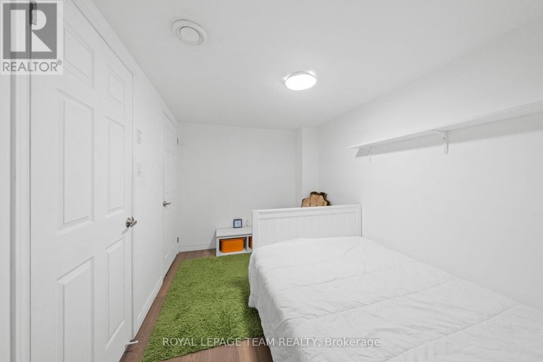 29609711/960-fisher-avenue-w/carlington/ottawa/ontario/K1Z6P4_29