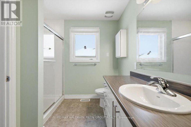 29233592/748-morningstar-way/mer-bleuebradley-estatesanderson-park/ottawa/ontario/K1W0G6_15