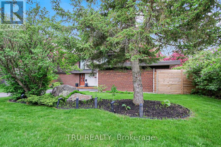 28334651/36-varley-drive/beaverbrook/ottawa/ontario/K2K1G2_4