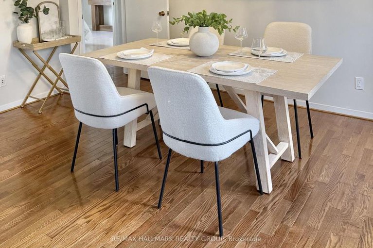 29090721/1366-metz-crescent/carson-grove/ottawa/ontario/K1K3Z5_10