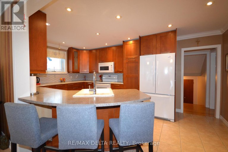 29240139/909-chapman-street/town-of-rockland/clarence-rockland/ontario/K4K1E5_5