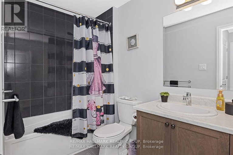 28589386/568-prominence-way/avalon-east/ottawa/ontario/K4A5K9_28