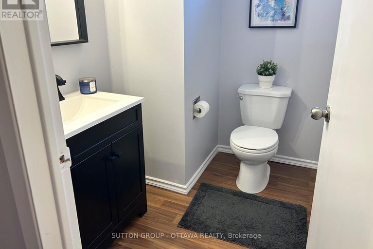 29660871/201-1835-marsala-crescent/fallingbrookpineridge/ottawa/ontario/K4A2E5_22