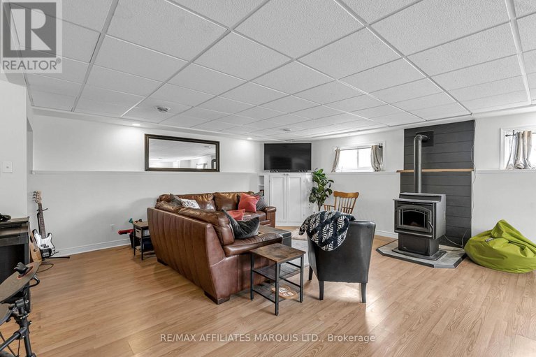 28797295/4239-county-rd-11-road/south-stormont-osnabruck-twp/south-stormont/ontario/K7R3L2_25