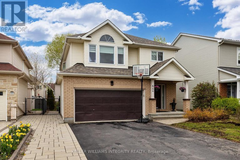 28499103/644-devonwood-circle/blossom-parkkemp-parkfindlay-creek/ottawa/ontario/K1T4E7_1