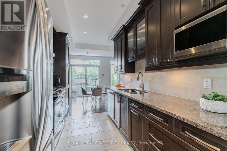 28931178/206-ancaster-avenue/woodroffe/ottawa/ontario/K2B5B3_4