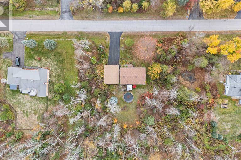 29038765/4-black-walnut-road/north-grenville-twp-kemptville-east/north-grenville/ontario/K0G1J0_34