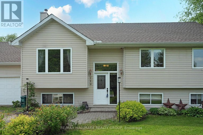 28430481/184-old-pakenham-road/fitzroy/ottawa/ontario/K0A1X0_3