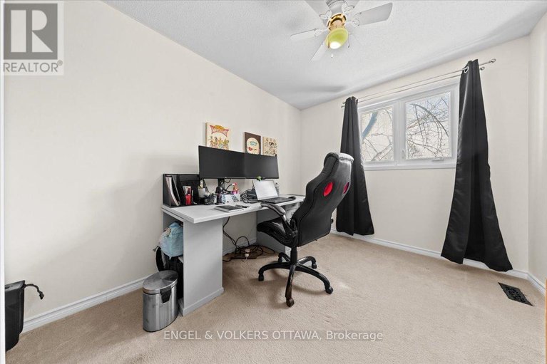 29422354/a-1753-lamoureux-drive/queenswood-heights-south/ottawa/ontario/K1E2N3_26