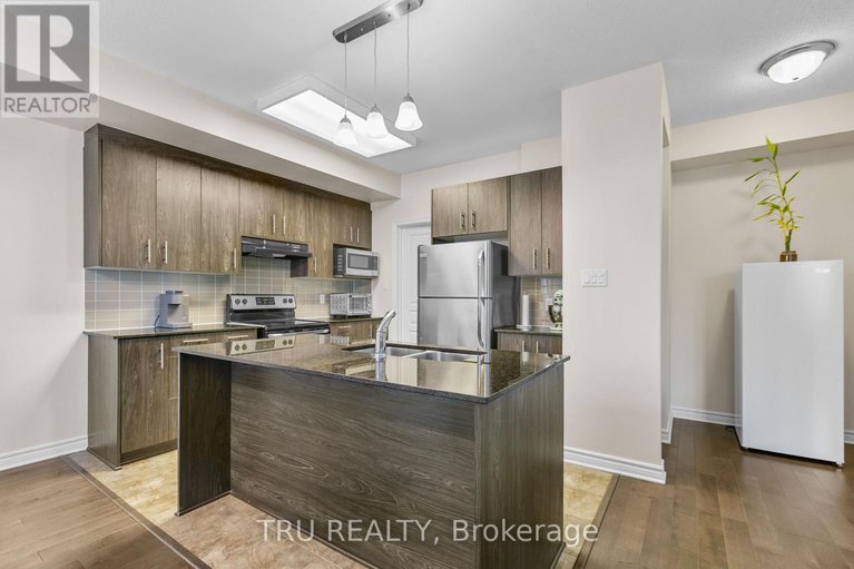 29528254/28-tadley-private/longfields/ottawa/ontario/K2J2T3_17