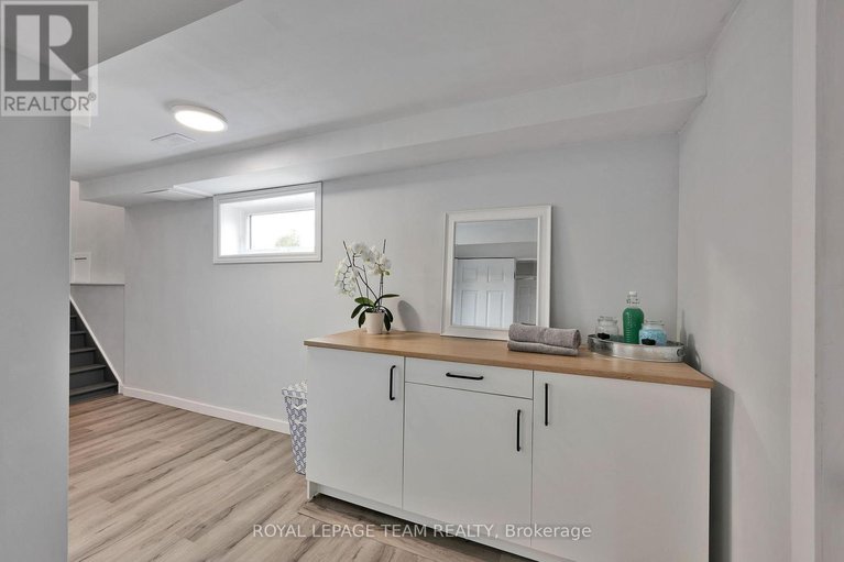 28504851/883-craig-road/north-grenville-twp-kemptville-south/north-grenville/ontario/K0G1S0_44