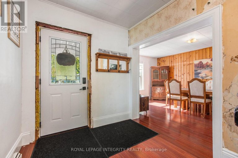 29620888/101-paul-drive/lanark-highlands-lanark-village/lanark-highlands/ontario/K0G1K0_3