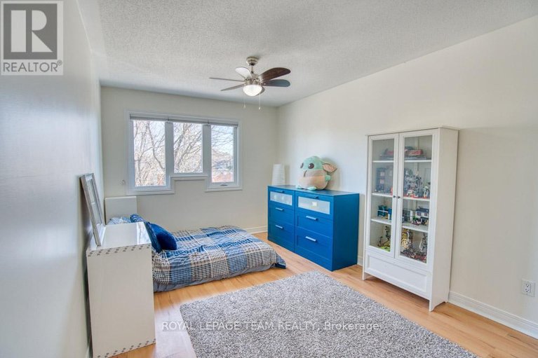 29646083/13-shannondoe-crescent-w/bridlewood/ottawa/ontario/K2M2H1_37