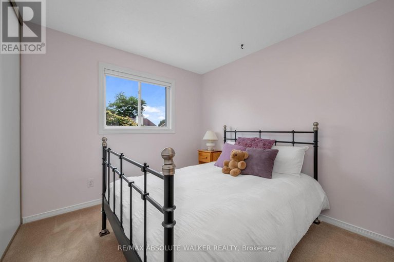 28785480/501-harrowsmith-way/fallingbrookgardenway-south/ottawa/ontario/K4A2Z2_28
