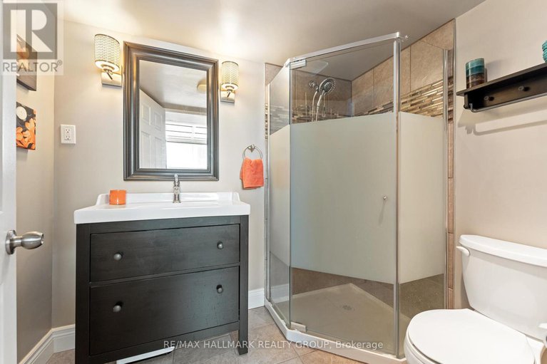 28460424/182-felicity-crescent/mer-bleuebradley-estatesanderson-park/ottawa/ontario/K1W0C2_40