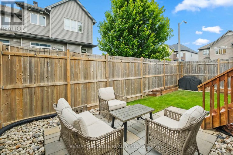 28626462/243-overberg-way/emerald-meadowstrailwest/ottawa/ontario/K2S0V8_43