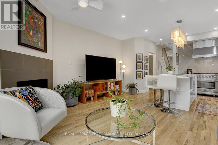 29629376/86-west-presland-road/overbrook/ottawa/ontario/K1K2C3_10