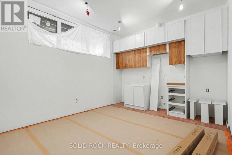 29669968/838-alpine-avenue/queensway-terrace-north/ottawa/ontario/K2B5R6_23