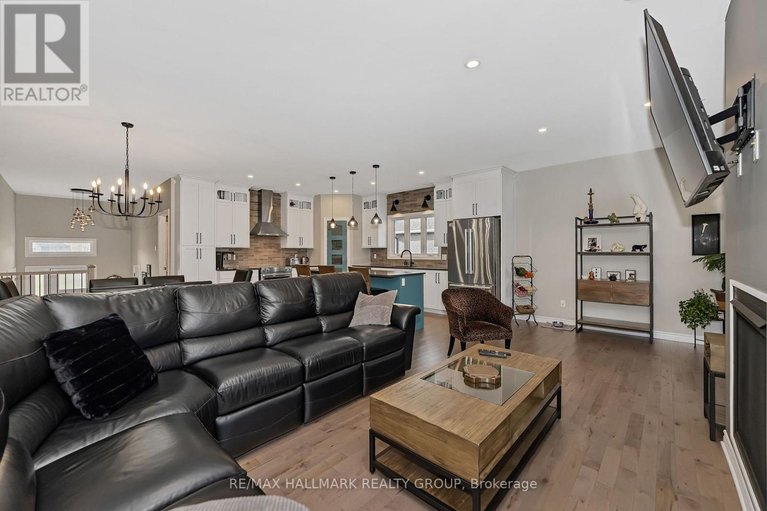 29015817/1350-country-lane/north-dundas-mountain-twp/north-dundas/ontario/K0C2K0_16