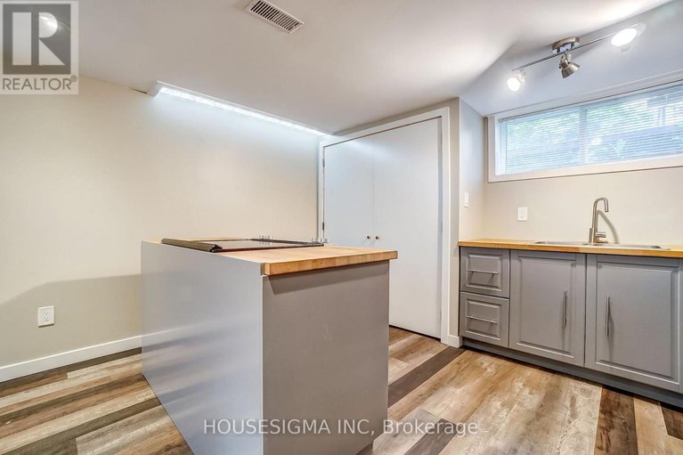 29056131/2335-harding-road/elmvale-acresurbandale/ottawa/ontario/K1G3B7_22