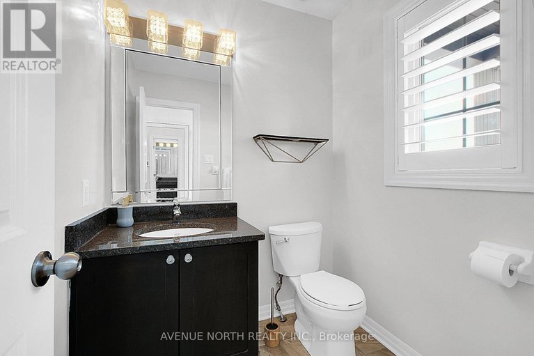 28540961/429-dovehaven-street/mer-bleuebradley-estatesanderson-park/ottawa/ontario/K1W0H2_4