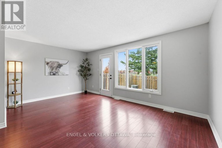 29303302/3-glencoe-street/arlington-woods/ottawa/ontario/K2H8S5_18
