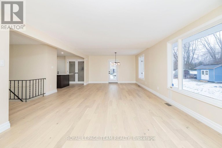 28822085/1245-fairway-drive/manotick-south-to-roger-stevens/ottawa/ontario/K4M1B3_9