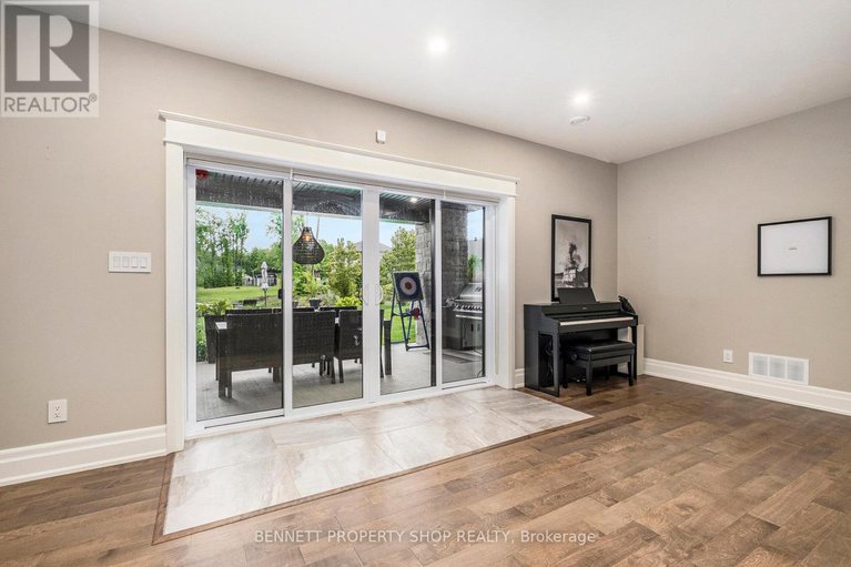 28406441/396-shoreway-drive/greely/ottawa/ontario/K4P0G2_26
