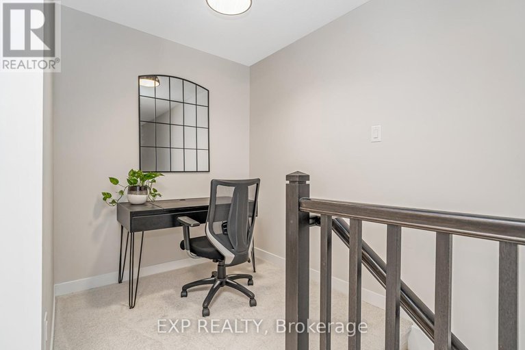 28608550/689-quilter-row/goulbourn-twp-from-franktown-rdsouth-to-rideau/ottawa/ontario/K0A2Z0_15