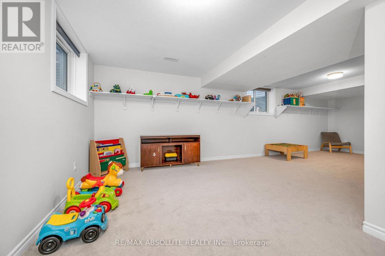 29066922/730-perseus-avenue/half-moon-bay/ottawa/ontario/K2J6V8_38