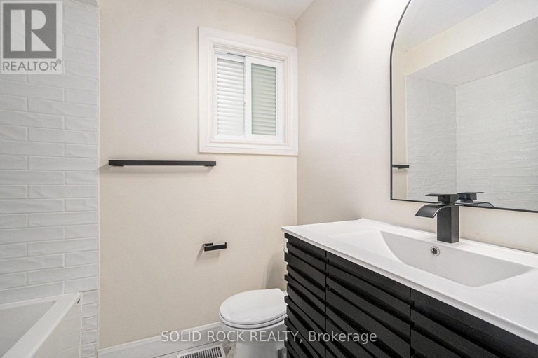 28504129/33-thistledown-court/pheasant-run/ottawa/ontario/K2J1N1_20