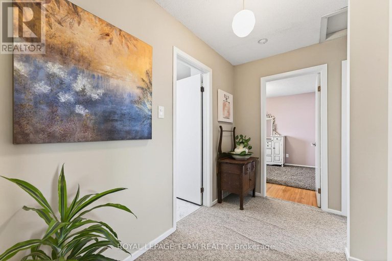 29302410/2690-hickson-crescent/redwood-park/ottawa/ontario/K2H6Y6_33