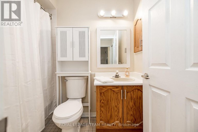 29528668/27-pine-needles-court/stittsville-central/ottawa/ontario/K2S1G5_22