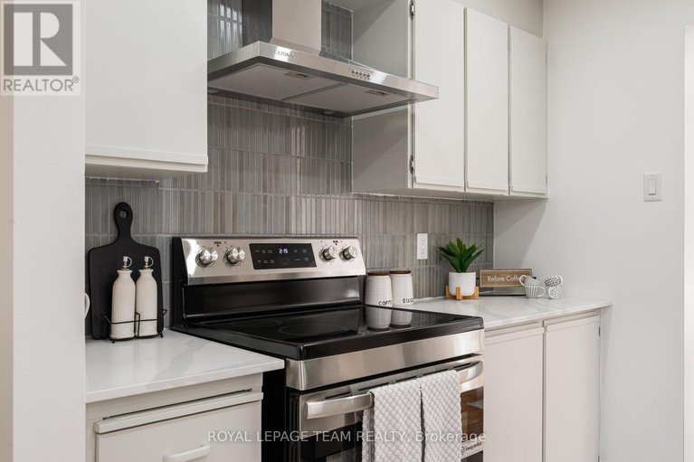 29367437/8-homestead-street/borden-farmstewart-farmcarleton-heightsparkwood-hills/ottawa/ontario/K2E7N8_18