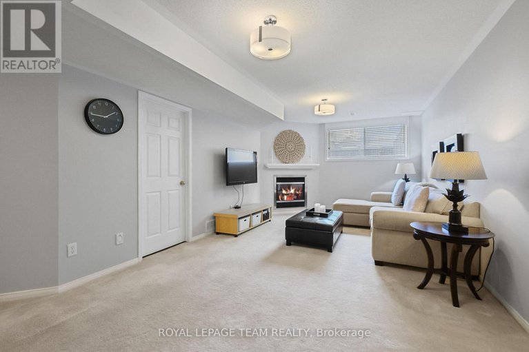 28334398/2072-dunollie-crescent/morgans-grantsouth-march/ottawa/ontario/K2W1H6_38