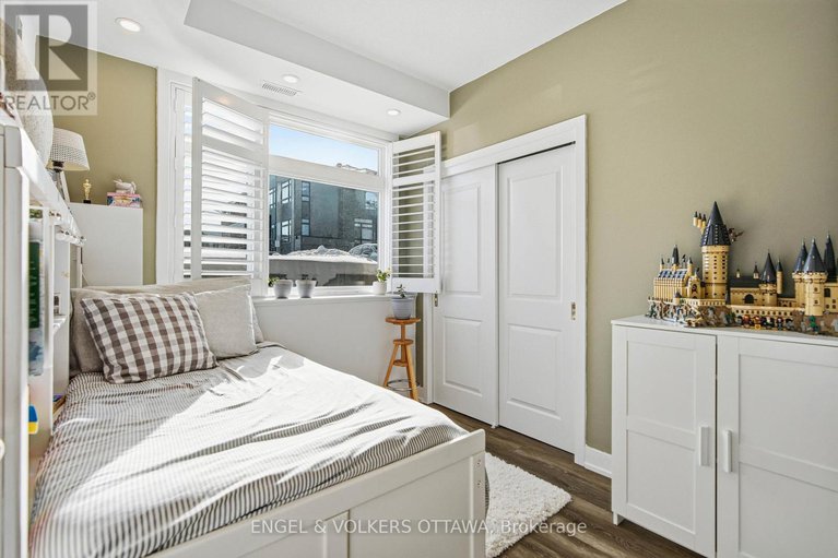 29187162/b-310-tulum-crescent/emerald-meadowstrailwest/ottawa/ontario/K2S2Y4_24