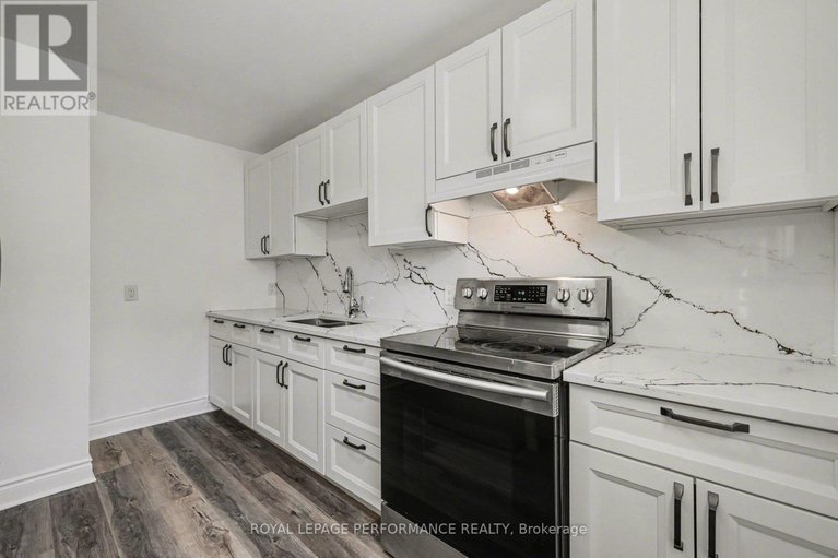 29425118/1584-feather-lane/sawmill-creektimbermill/ottawa/ontario/K1T1V4_16